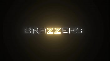 Tonton Adegan Panas Angela White Di Brazzers, Streaming Penuh Di Zzfull.com