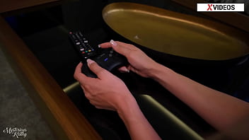 Kakak Tiriku Lenggak-lenggok Main Game Sampai Dientot Ganas Dari Belakang: Adegan Mesum Penuh Nafsu – Mysteriouskathy