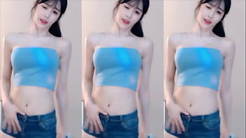 Cô Gái Trung Quốc Uốn éo Thân Hình Nóng Bỏng Khiến Anh Em Căng Cứng