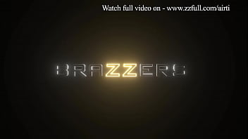 Angela White Dihajar Tiga Kontol Sekaligus Sampai Mengerang – Streaming Penuh Di Brazzers