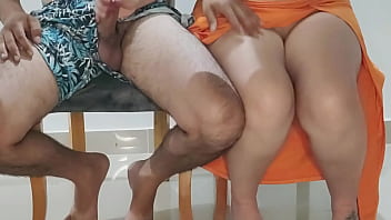 Casada Cachonda Colombiana Se Coge Al Hermanastro Mientras Su Marido No Está