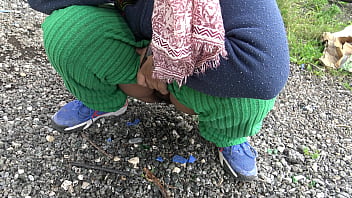 Ibu Tiri Turki Tercengang Saat Anak Tirinya Minta Ia Kencing Dari Memek Berbulunya
