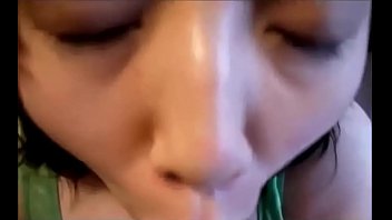 Gadis Tionghoa Menggoda Dengan Blowjob Dan Payudara Yang Menggairahkan, Berlangganan Untuk Video Panas Setiap Hari