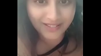 Gadis India Seksi Yang Siap Melayani Dengan Payudara Montok