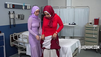 Dokter Bule Nakal Suntik Sperma Panas Ke Memek Istri Arab Yang Tergoda Saat Periksa Kesuburan
