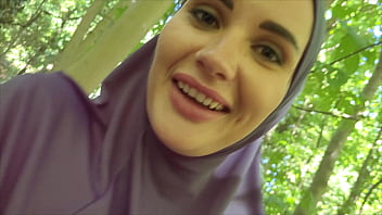 Gadis Arab Mesum! Megan Dari Timur Tengah – Anus Dihajar, Kencing Liar, Muncrat Deras, Dikremi Dalam