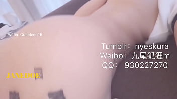 Gadis Tiongkok Seksi Mandiri Dan Menggoda