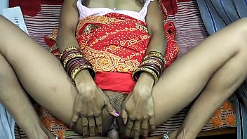 Desi Anita Digilir Habis-habisan Dengan Gaun Saree Merah Menggoda, Video Panasnya Bikin Nafsu Membara