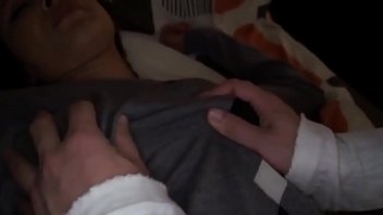 Ibu Tiri Jepang Yang Panas Menggoda Anak Tirinya Yang Muda