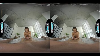 Gadis Pijat Asia Di Wetvr Punya Keahlian Khusus Memerah Susu Dalam Vr