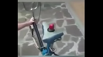 Alat Penggairah Yang Mengguncang Ranjang
