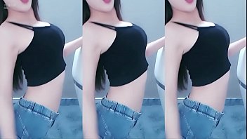 Cô Nàng Trung Hoa đắm Chìm Trong điệu Nhảy Mê Hoặc, Cơ Thể Uốn Lượn Quyến Rũ