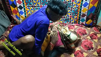 सासु माँ को अपने कमरे में बुलाकर जबरदस्त चुदाई की