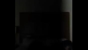 Gadis Tionghoa Berkulit Gelap Menggoda Di Kamar Tidur Bagian 2