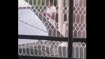 Tetangga Cewek Langsing Desi Ketahuan Lagi Ngentot
