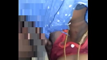 Nafsu Tante Desi Menggila, Menggoyang Teman Suami Dengan Erangan Hindi