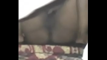 गर्म देसी गृहिणी की फूली हुई चूत की रसीली चुदाई का हिंदी ऑडियो किस्सा
