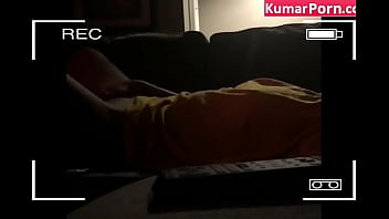 Gadis Tiongkok Direkam Diam-diam Saat Bercinta Sendiri