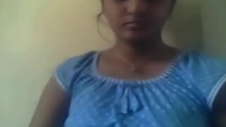 Gadis Bengali Memamerkan Aset Panasnya Di Webcam Langsung