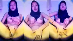 Gadis Berjilbab Menggoda Dengan Rayuan Mesra