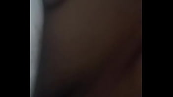 Bisikkan Kata-kata Mesum Untuk Istriku Annu, Pakai Earphone Ya Sayang