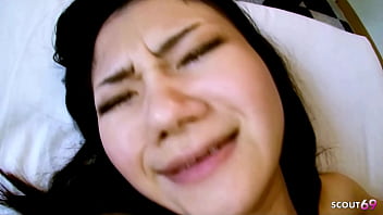 Gadis Jepang Montok Dengan Payudara Mungil Menggoda Hingga Ditiduri Langsung Oleh Kakak Tiri Dalam Adegan Amatir Tak Sensor, Berakhir Dengan Cairan Pekat Di Wajahnya