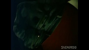 Adegan Mesra Rakhee Yang Menggoda Di Film Paroma – Sensualitas Tak Terlupakan (360p)