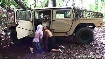 Pria Arab Dan Gadis Pirang: Rumah Kedua Yang Panas Dan Menggoda