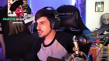 Aroyitt Se Baja Para Que Todos Le Miren El Trasero