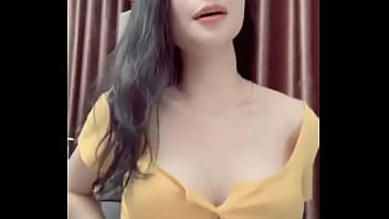 Màn Trình Diễn Nóng Bỏng Trên Bigo Live Với Vòng Một Căng Tràn Quyến Rũ