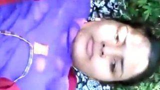 Desi Gadis Liar Di Hutan Liar