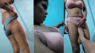 Desi Tante Seksi Menggoda Devar Mesum Dengan Tubuh Telanjangnya