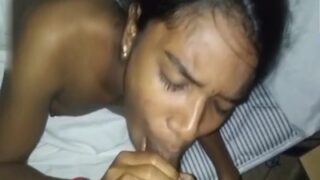 Nafsu Liar Gadis Tamil Hampir Melahap Batang Kekasihnya Dalam Adegan Panas