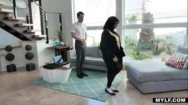 Milf Arab Menggila Menginginkan Kontol Muda Kylie Kingston