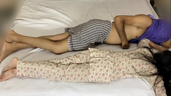 Mertua Dan Aku Berbagi Ranjang, Bergumul Panas Sepanjang Malam