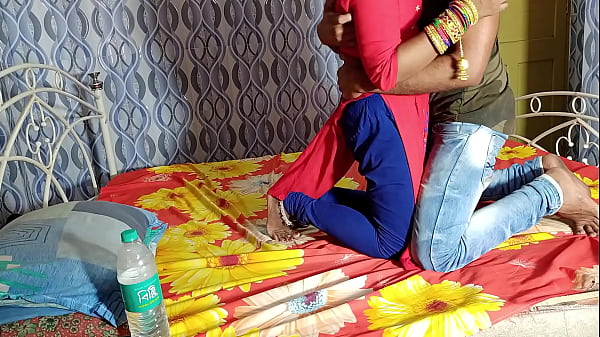 पढ़ाई के बहाने शादीशुदा छात्रा के घर जाकर उसकी चुदाई की कहानी – साफ हिंदी आवाज में – पहला भाग