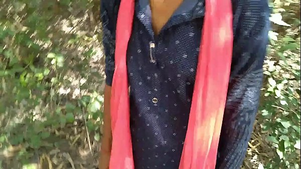 Desi Panas Di Alam Terbuka, Pacar Mesum Ngesot Doggy Style Keras Bareng Cowoknya