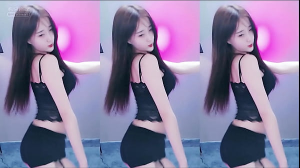 Cô Nàng Trung Quốc Phô Diễn Cơ Thể Nóng Bỏng Trong Bộ đồ Lót Ren đen Gợi Cảm