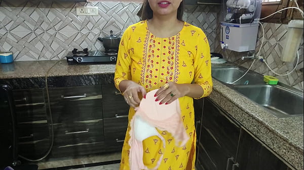 Kakak Ipar Desi Lagi Cuci Piring Di Dapur, Tiba-tiba Adik Ipar Dateng Dan Bisik-bisik: “bhabhi, Boleh Aku Rasakan Kelembaban Selangkanganmu?”