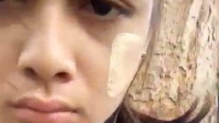 Kekasih Asam Pedas Dengan Bulu Lebat, Bercinta Liar Di Alam Terbuka