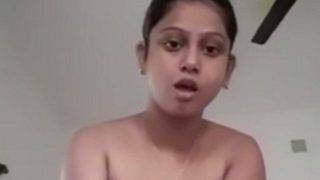 Menggesek Bantal India Hingga Klimaks