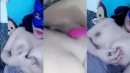 Mengocok Memek Basah Sampai Muncrat Dan Becek