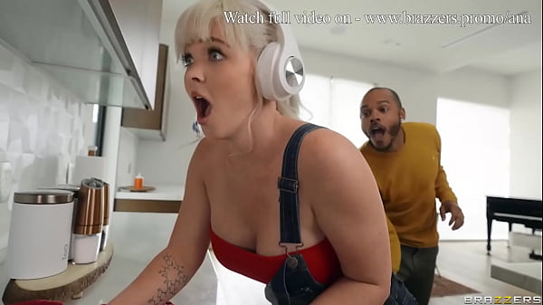 Gadisku Yang Besar Suka Anusnya Dimainkan! – Kay Carter, Delilah Day / Brazzers / Tonton Lengkap Di Www.brazzers.promo/ana