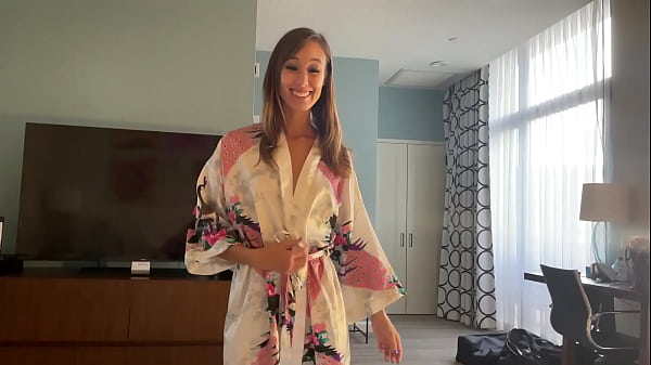 Christy Love Yang Panas Menggoda Menggila Dengan Penggemar, Tubuh Sempitnya Menggoyang Hingga Pov Muncrat Di Payudara