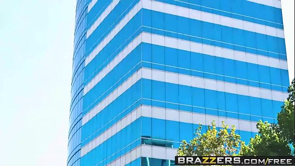 Nyomi Banxx Dan James Deen Beraksi: Anal Ekstrem Di Brazzers