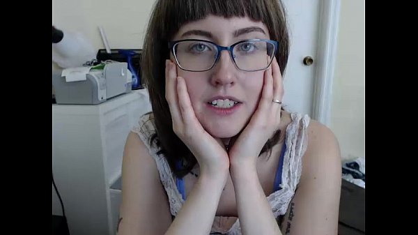 Helena73 Yang Manis Memamerkan Memeknya Di Live Webcam