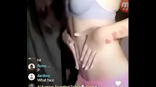 Tubuh Seksi Dan Aksi Panas Di Bigo Live