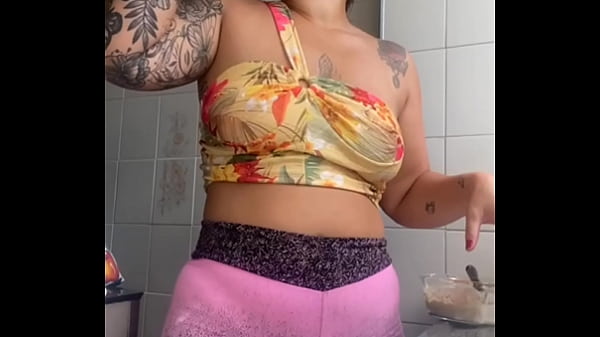 Exibindo Minha Boceta Inchada E Melada Ao Vivo