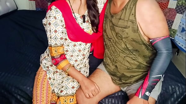 Mami Ko Paise Kamane Ka Mast Tarika Sikha Kar Uski Bhanji Ko Zordaar Choda