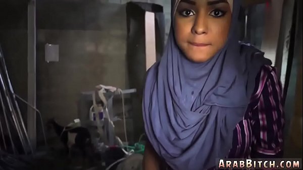 Malam Panas Arab Di Padang Pasir, 23km Dari Markas, Saat Pantat Bergoyang Liar